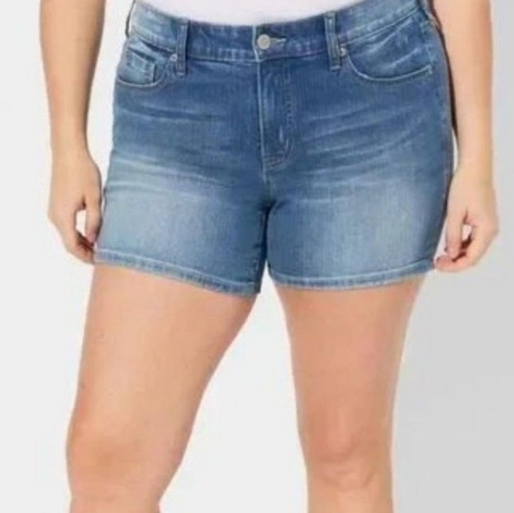 Torrid size 20 stretch denim short
